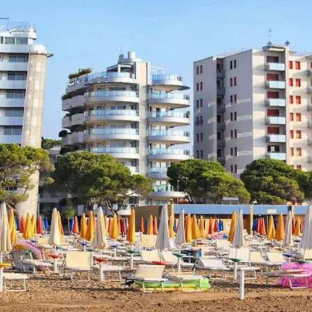 Spacious House With Garden Lignano Sabbiadoro
